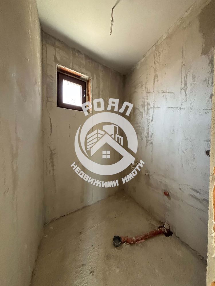 Роял Имоти продава ЕКСКЛУЗИВНО нова, модерна едноетажна къща в с. Кадиево – комфорт, качество и функционалност в едно. - 0