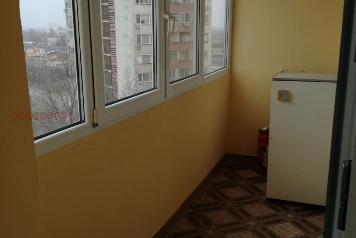 Роял имоти продава двустаен апартамент с три отделни стаи в гр.Асеновград - 0