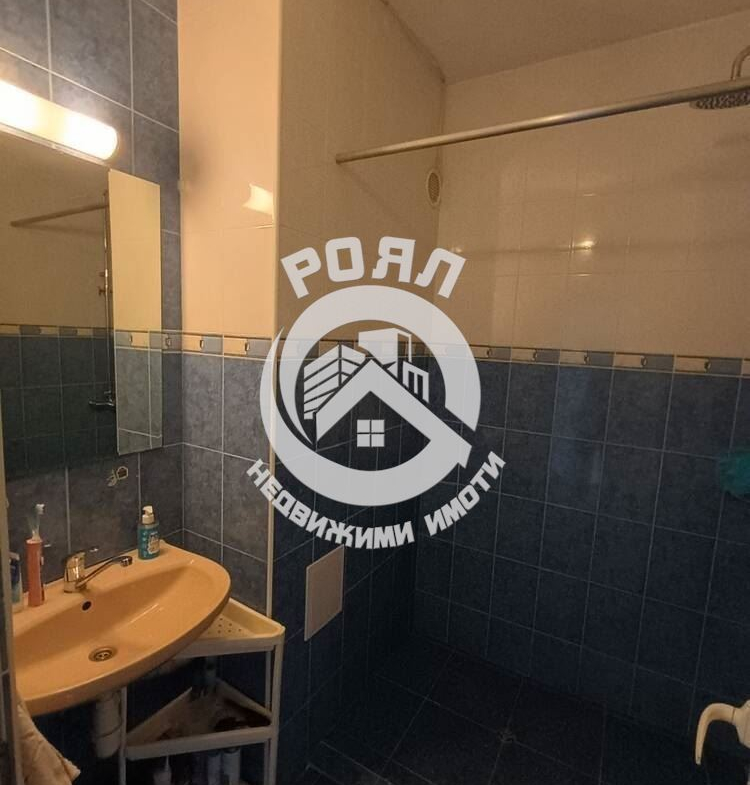 Роял Имоти продава тристаен обзаведен апартамент в гр.Асеновград - 0