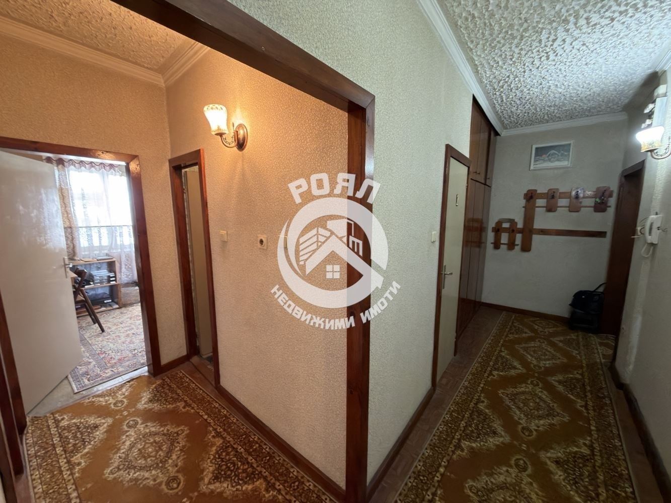 Роял имоти продава тристаен апартамент,Тракия ,Пловдив - 0