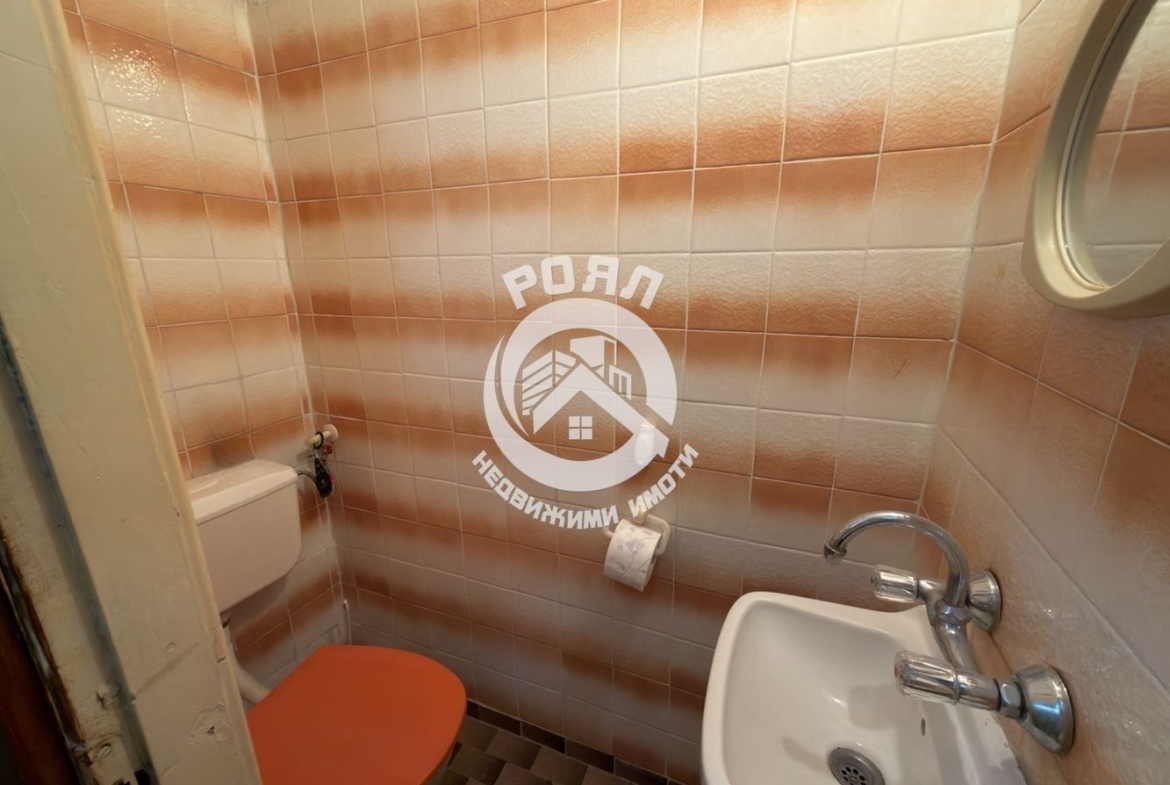 Роял имоти продава тристаен апартамент,Тракия ,Пловдив - 0