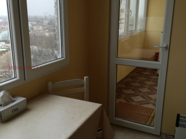 Роял имоти продава двустаен апартамент с три отделни стаи в гр.Асеновград - 0