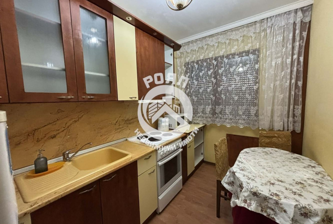 Роял Имоти продава ЕКСКЛУЗИВНО двустаен апартамент с три отделни помещения в кв. Южен, Пловдив - 0