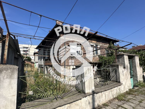Роял Имоти продава двуетажна къща в гр.Стамболийски - 0