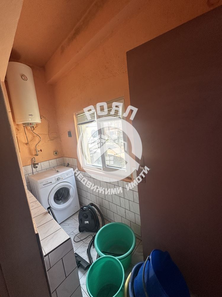 Роял Имоти продава двуетажна къща в гр.Стамболийски - 0
