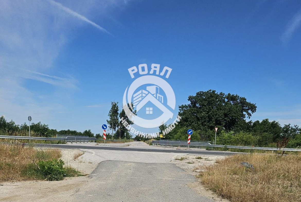 Роял имоти продава парцел - УПИ , с.Калековец - 0