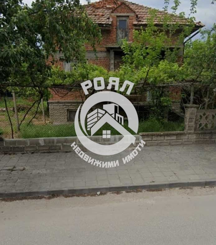 Роял Имоти продава къща в с. Крумово, обл Пловдив - 0