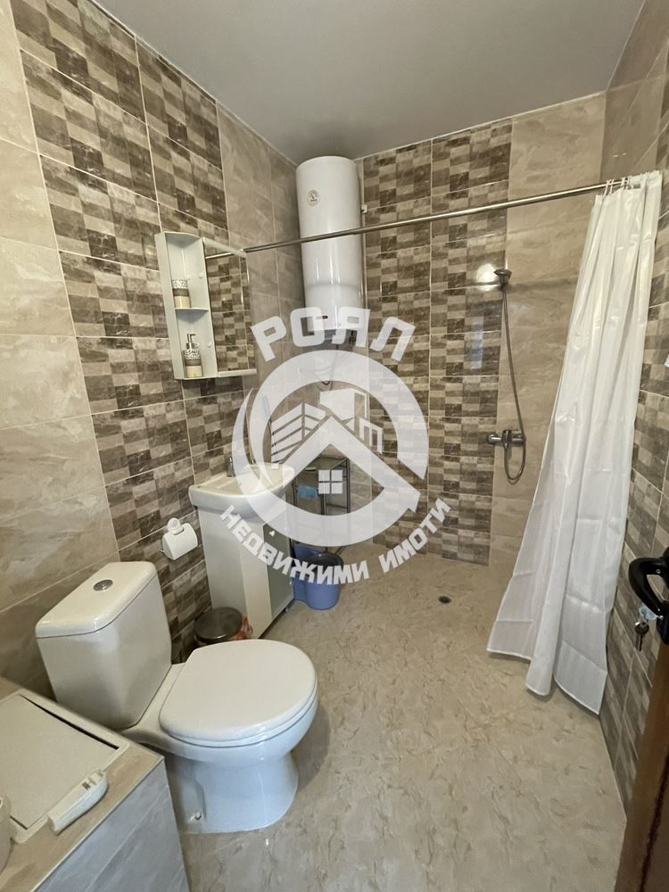 Роял имоти продава тристаен апартамент в гр Асеновград, кв. Казарма - 0