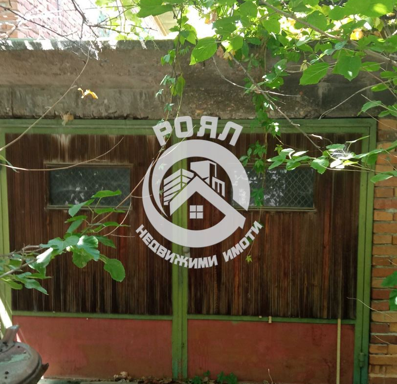 Роял Имоти продава къща в с. Крумово, обл Пловдив - 0