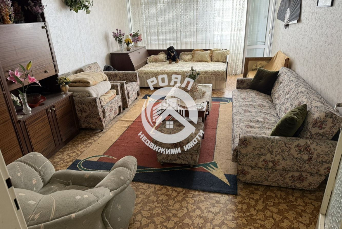 Роял имоти продава тристаен апартамент, кв.Изгрев, Пловдив - 0