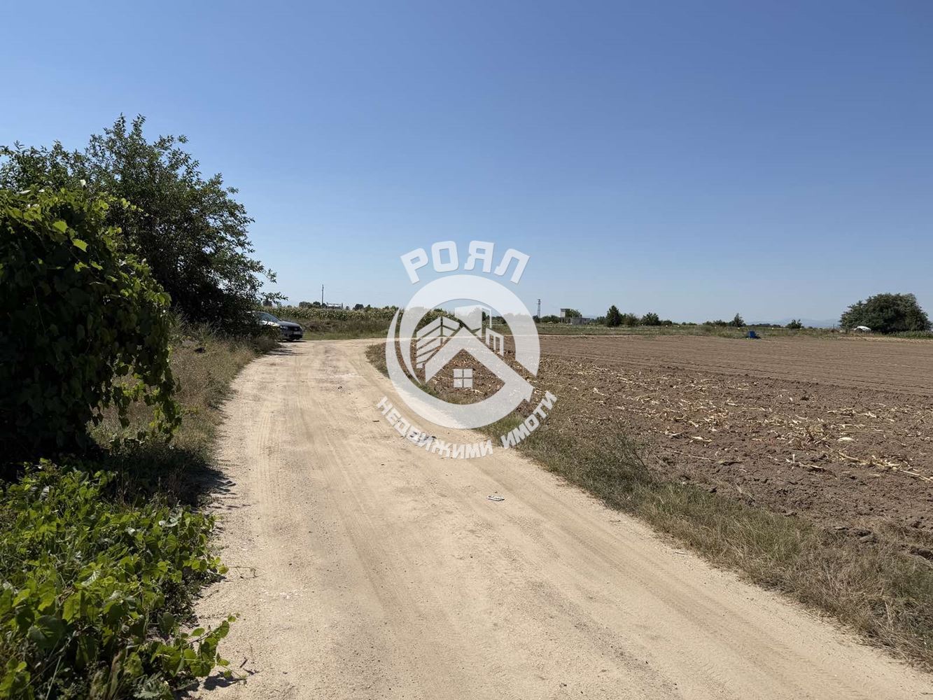 Роял Имоти продва парцел/и в с.Бенковски - 0