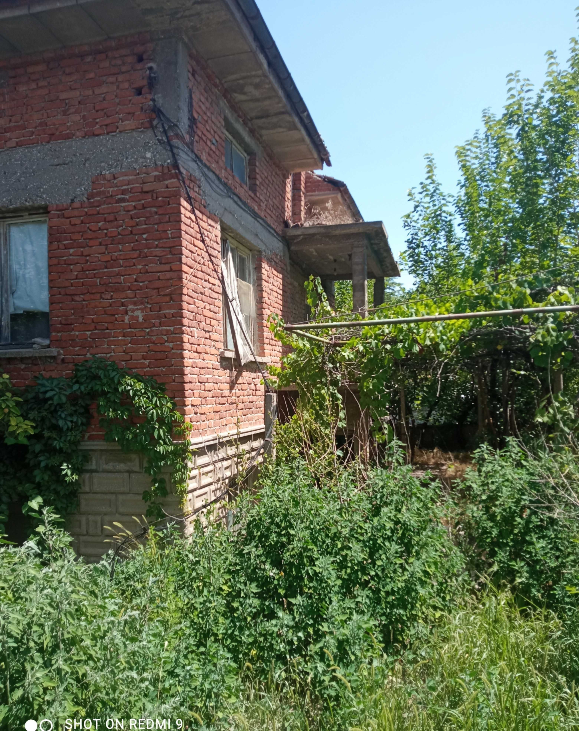 Роял Имоти продава къща в с. Крумово, обл Пловдив - 0