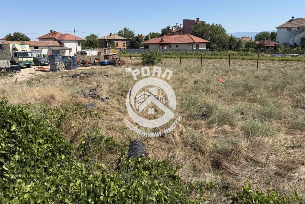 Роял Имоти продва парцел/и в с.Бенковски - 0