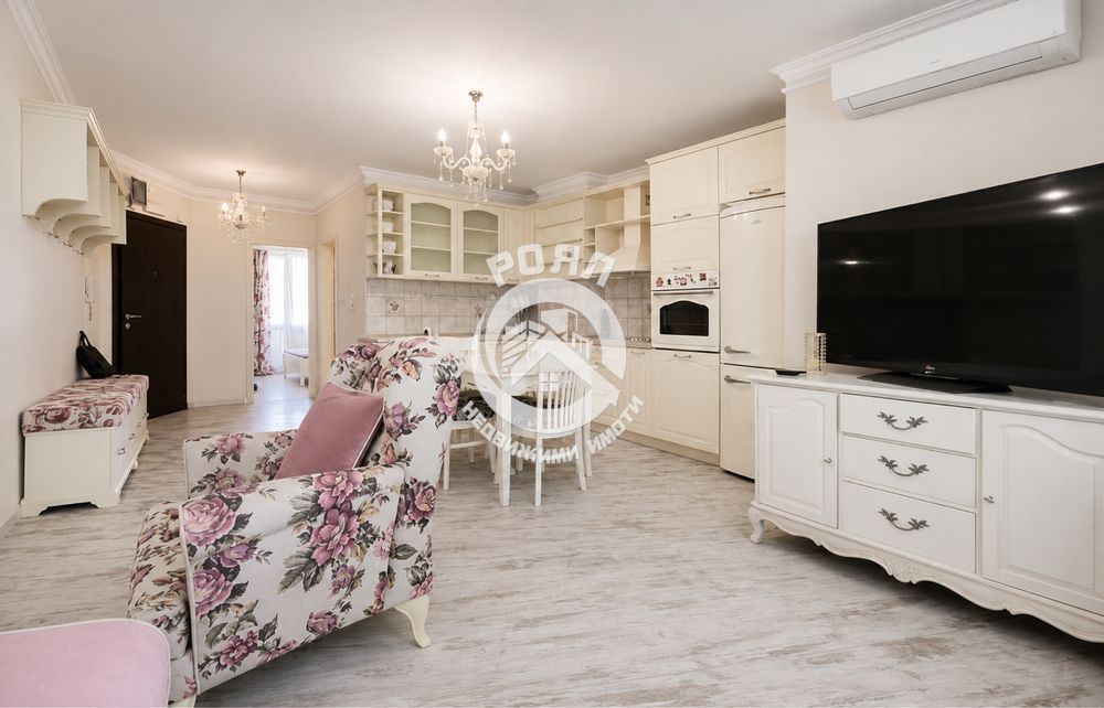 Роял имоти отдава под наем тристаен апартамент с паркомясто, Кючук Париж, Пловдив - 0