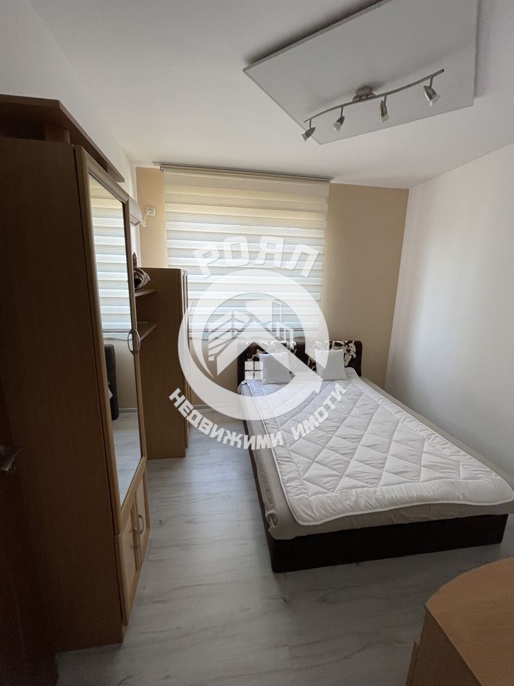 Роял имоти продава тристаен апартамент в гр Асеновград, кв. Казарма - 0