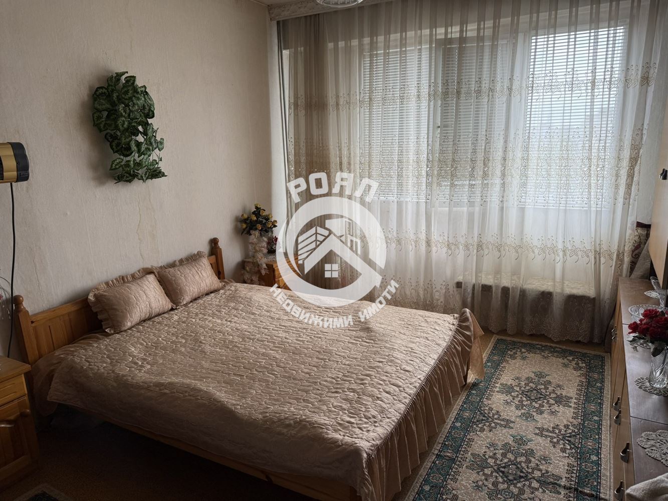 Роял имоти продава тристаен апартамент, кв.Изгрев, Пловдив - 0