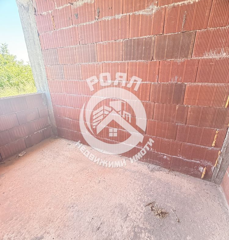 Роял имоти продава двуетажна къща в село Първенец ,Пловдив - 0