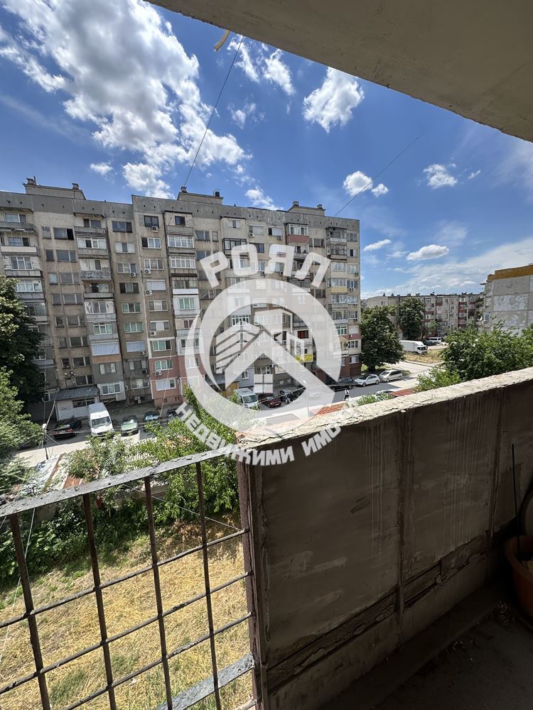 Роял Имоти продава двустаен апартамент с кухня в кв.Изгрев - 0