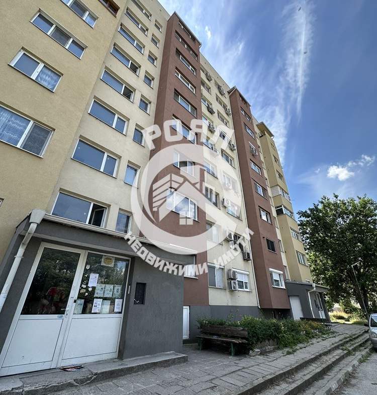 Роял Имоти продава двустаен апартамент с кухня в кв.Изгрев - 0