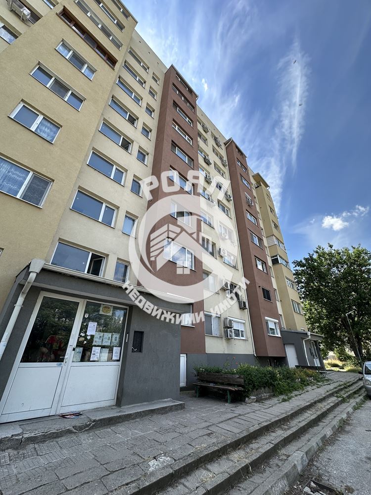 Роял Имоти продава двустаен апартамент с кухня в кв.Изгрев - 0
