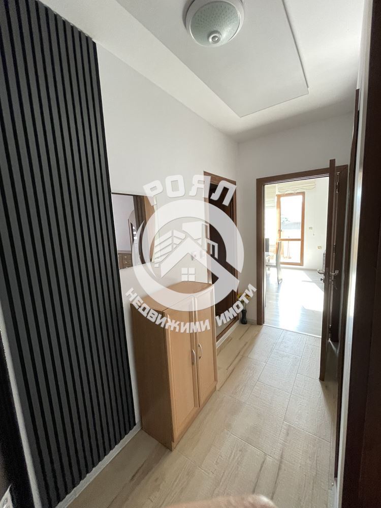 Роял имоти продава тристаен апартамент в гр Асеновград, кв. Казарма - 0