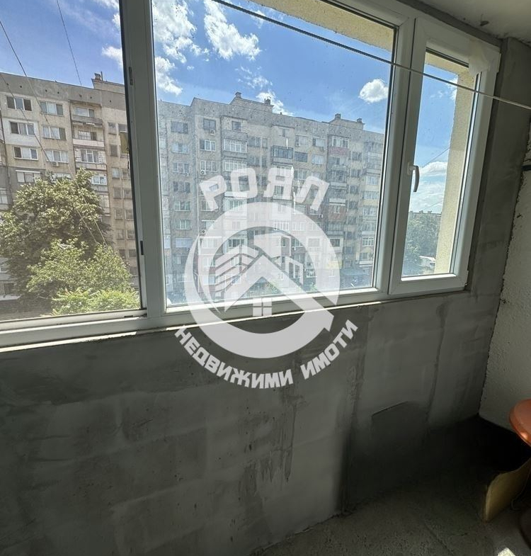 Роял Имоти продава двустаен апартамент с кухня в кв.Изгрев - 0