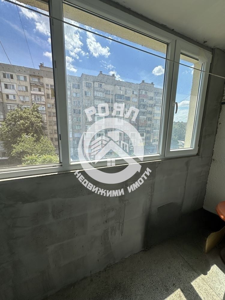 Роял Имоти продава двустаен апартамент с кухня в кв.Изгрев - 0