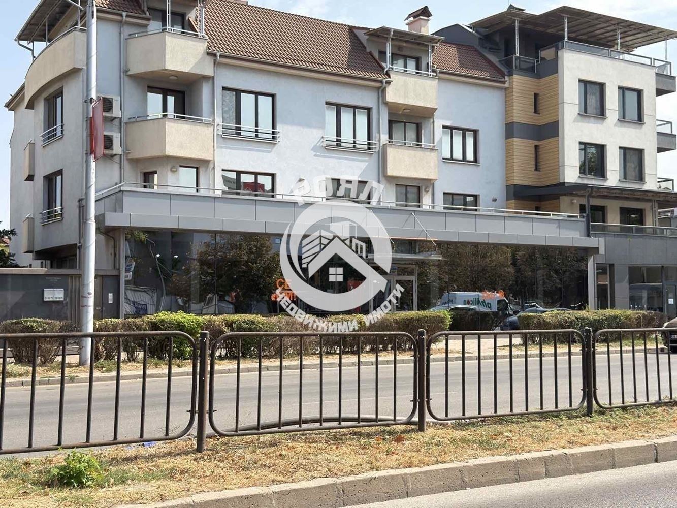 Роял Имоти отдава под наем магазин на Коматевско шосе в гр.Пловдив - 0