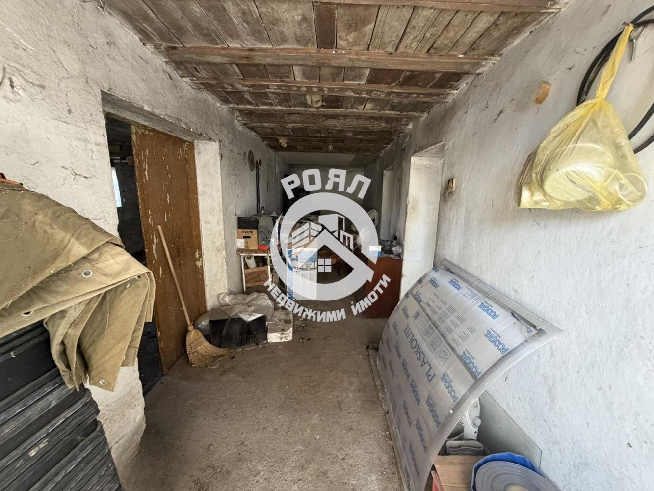 Роял Имоти продава Ексклузивно самостоятелна къща с двор в с.Куртово Конаре - 0
