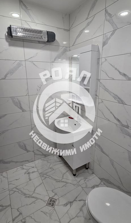 Роял имоти отдава под наем двустаен апартамент с паркомясто, Остромила, Пловдив - 0