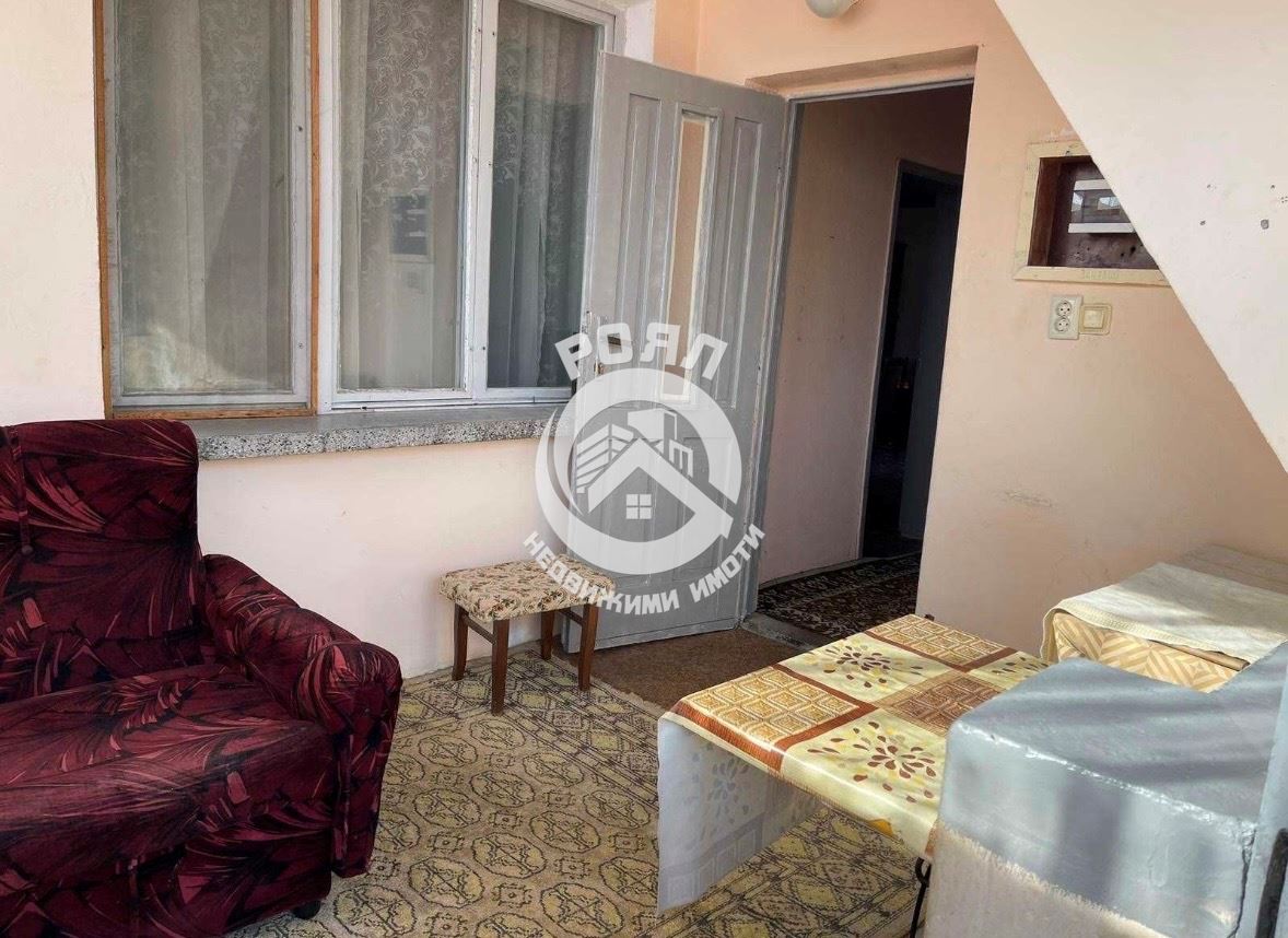 Роял Имоти продава едноетажна къща в гр. Стамболийски кв.Партизана - 0