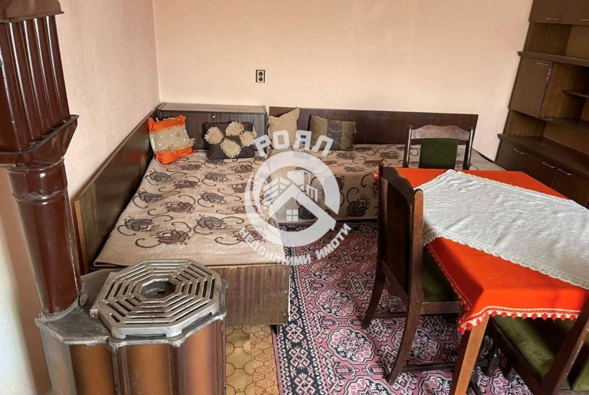 Роял Имоти продава едноетажна къща в гр. Стамболийски кв.Партизана - 0