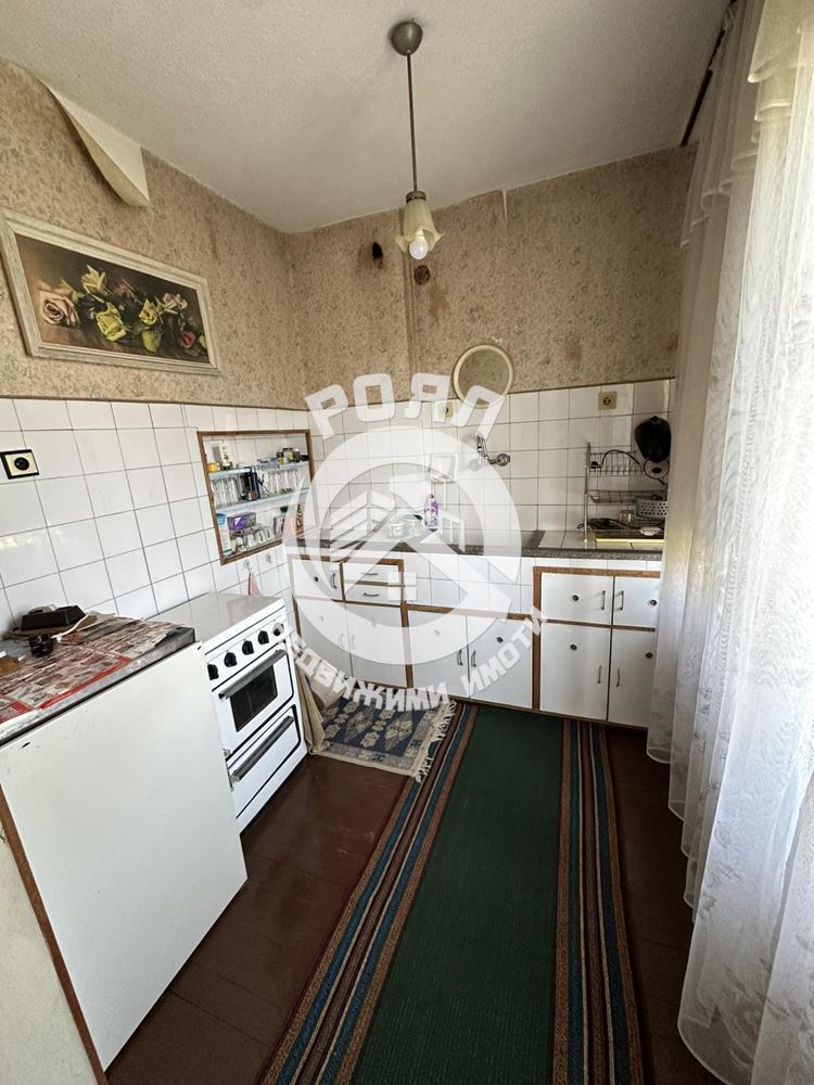 Роял имоти продава Ексклузивно етаж от къща в град Стамболийски - 0