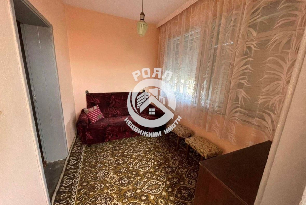 Роял Имоти продава едноетажна къща в гр. Стамболийски кв.Партизана - 0