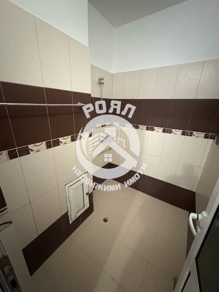 Роял имоти продава тристаен, обзаведен апартамент, кв.Тракия, Пловдив - 0