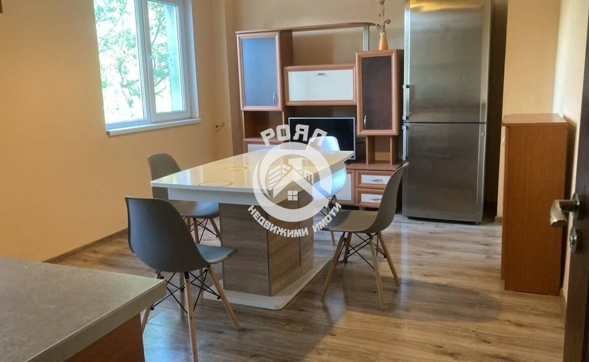 Роял имоти продава тристаен, обзаведен апартамент, кв.Тракия, Пловдив - 0
