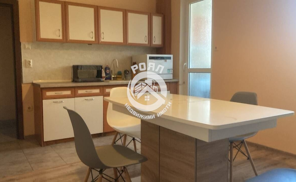 Роял имоти продава тристаен, обзаведен апартамент, кв.Тракия, Пловдив - 0