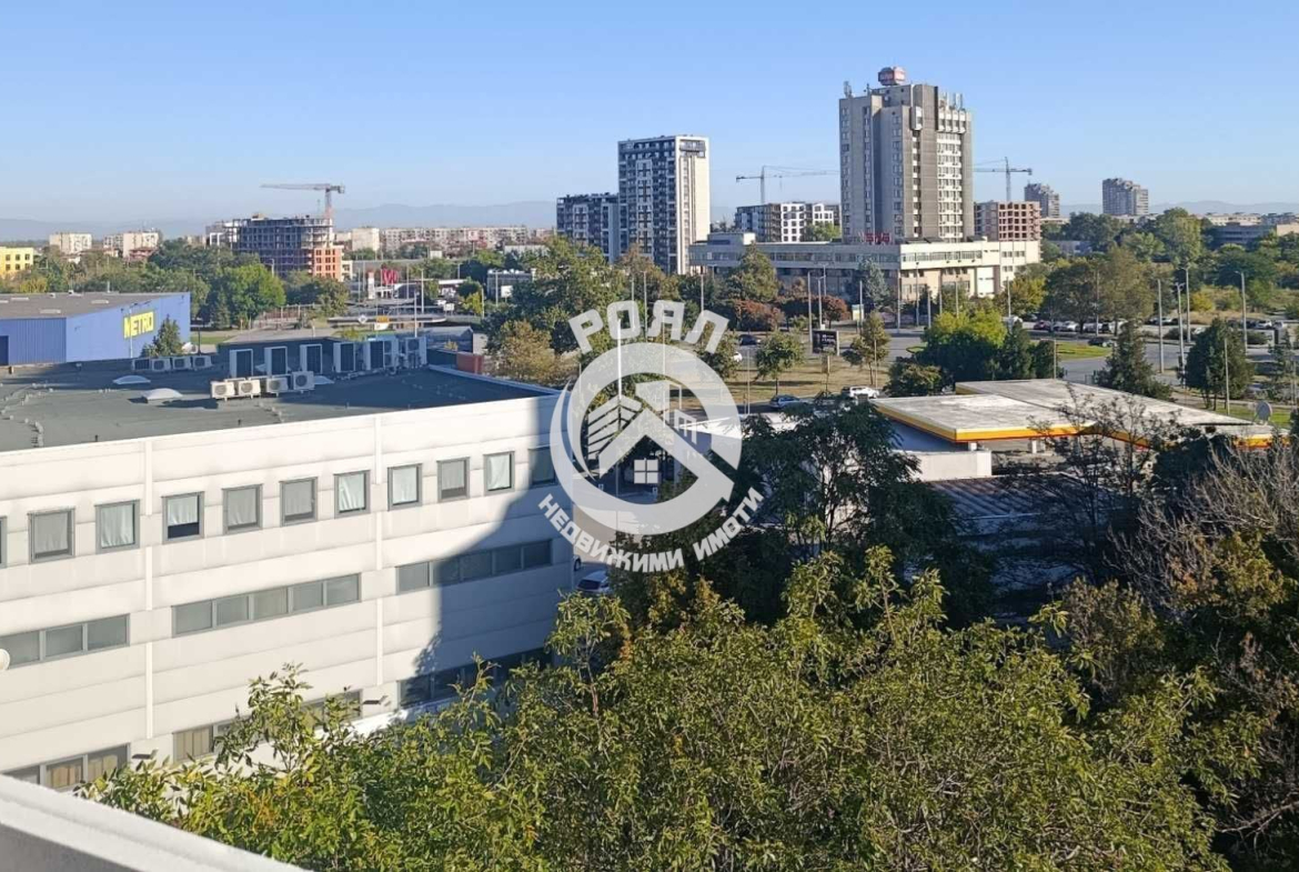 Роял Имоти продава тристаен,панелен апартамент в кв,Тракия,гр.Пловдив - 0
