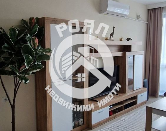 Роял Имоти продава тристаен, обзаведен апартамент, Южен, Пловдив - 0