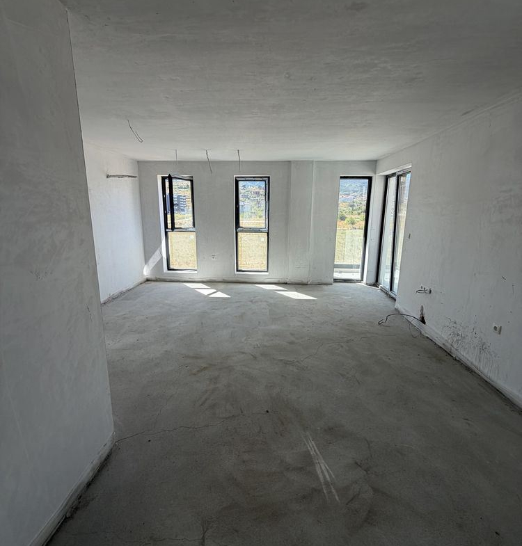 Продава се двустаен апартамент, кв. Запад в Асеновград. - 0
