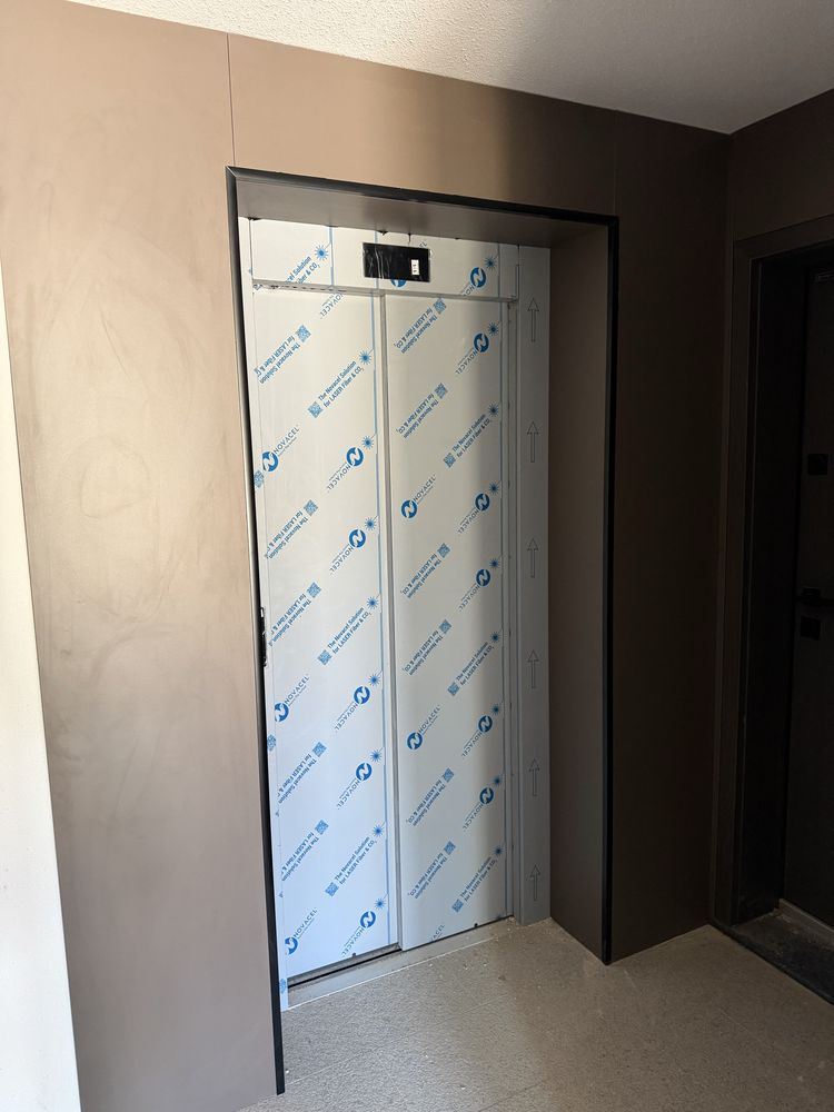 Продава се двустаен апартамент, кв. Запад в Асеновград. - 0