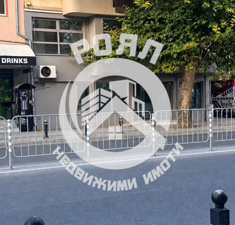 Роял Имоти отдава под наем търговско помещение на главен булевард - 0