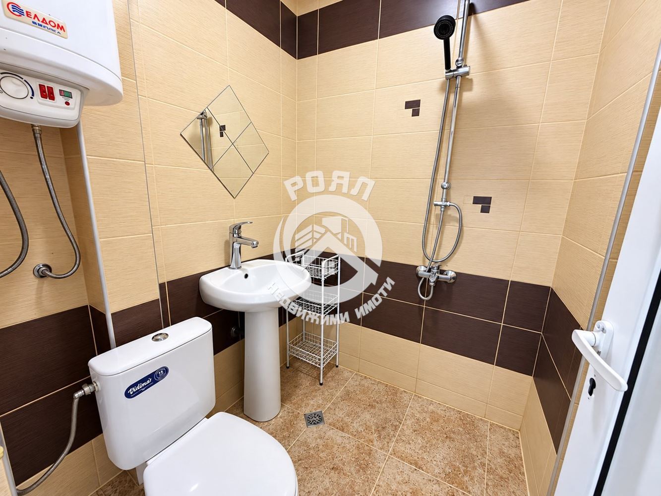 Роял имоти отдава под наем двустаен апартамент, Тракия, Пловдив - 0