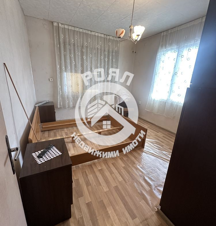 Роял Имоти продава Ексклузивно двуетажна къща в гр.Стамболийски - 0