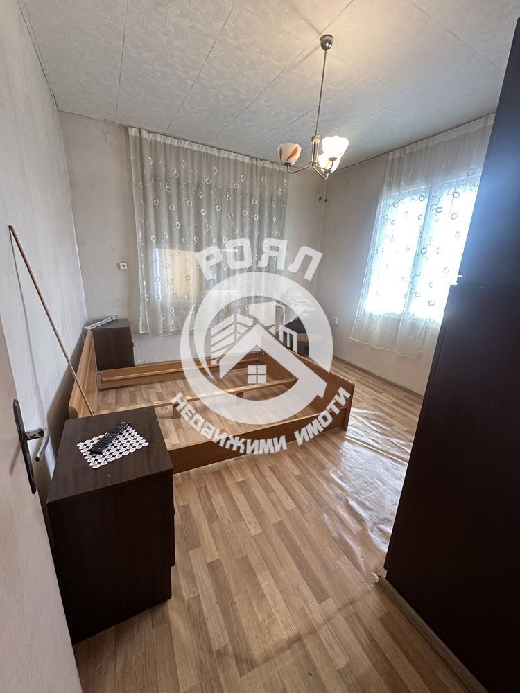 Роял Имоти продава Ексклузивно двуетажна къща в гр.Стамболийски - 0