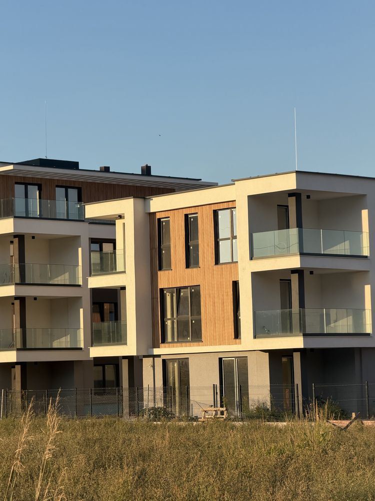 Продава се двустаен апартамент, кв. Запад в Асеновград. - 0