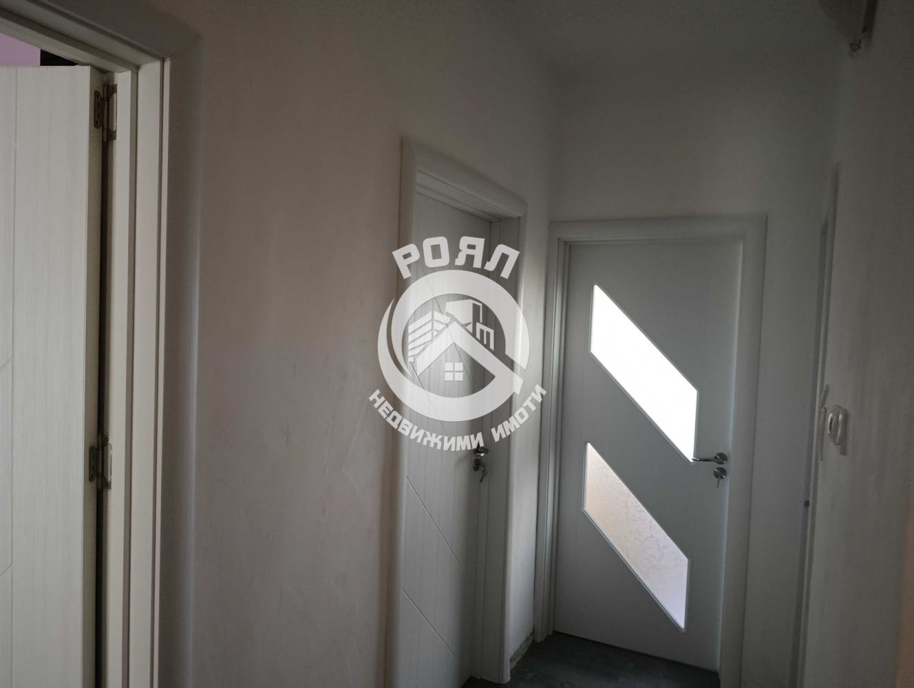 Роял Имоти продава тристаен,панелен апартамент в кв,Тракия,гр.Пловдив - 0