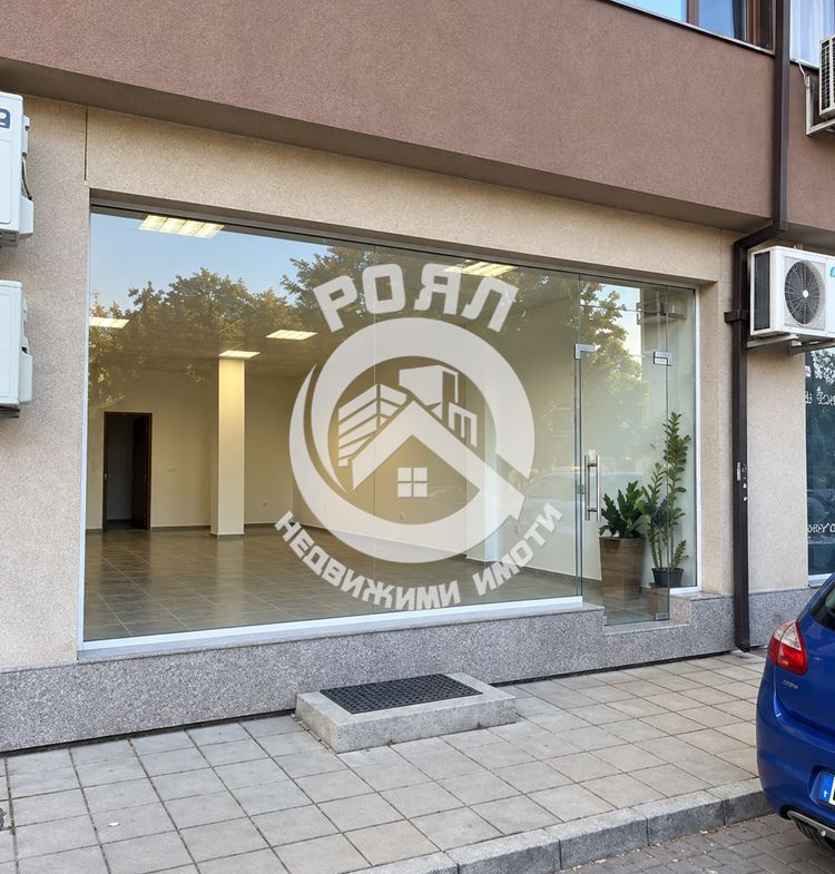 Роял Имоти продава търговско помещение - магазин в кв.Тракия, Пловдив - 0