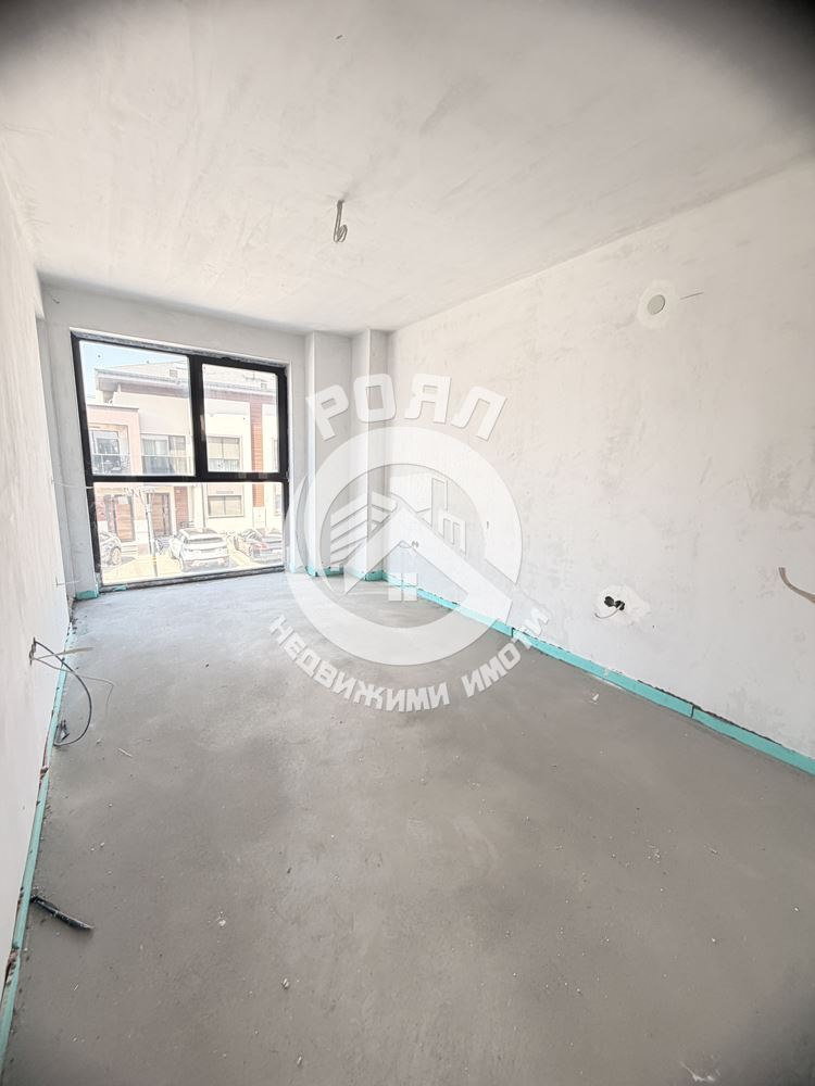 Роял имоти продава къща с Акт 16 и 2 паркоместа, кв.Остромила, Пловдив - 0