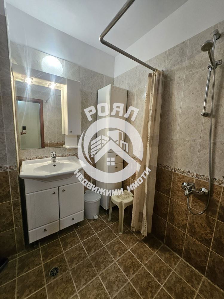 Роял имоти продава тристаен апартамент, Каменица 2, Пловдив - 0